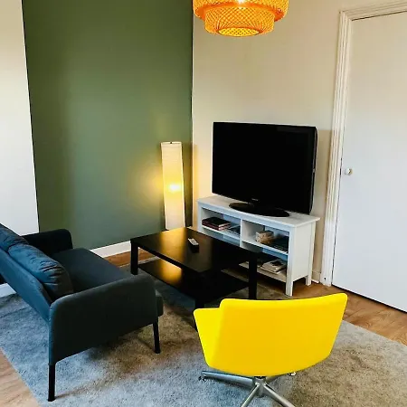 Calme Et Spacieux, Equipe *